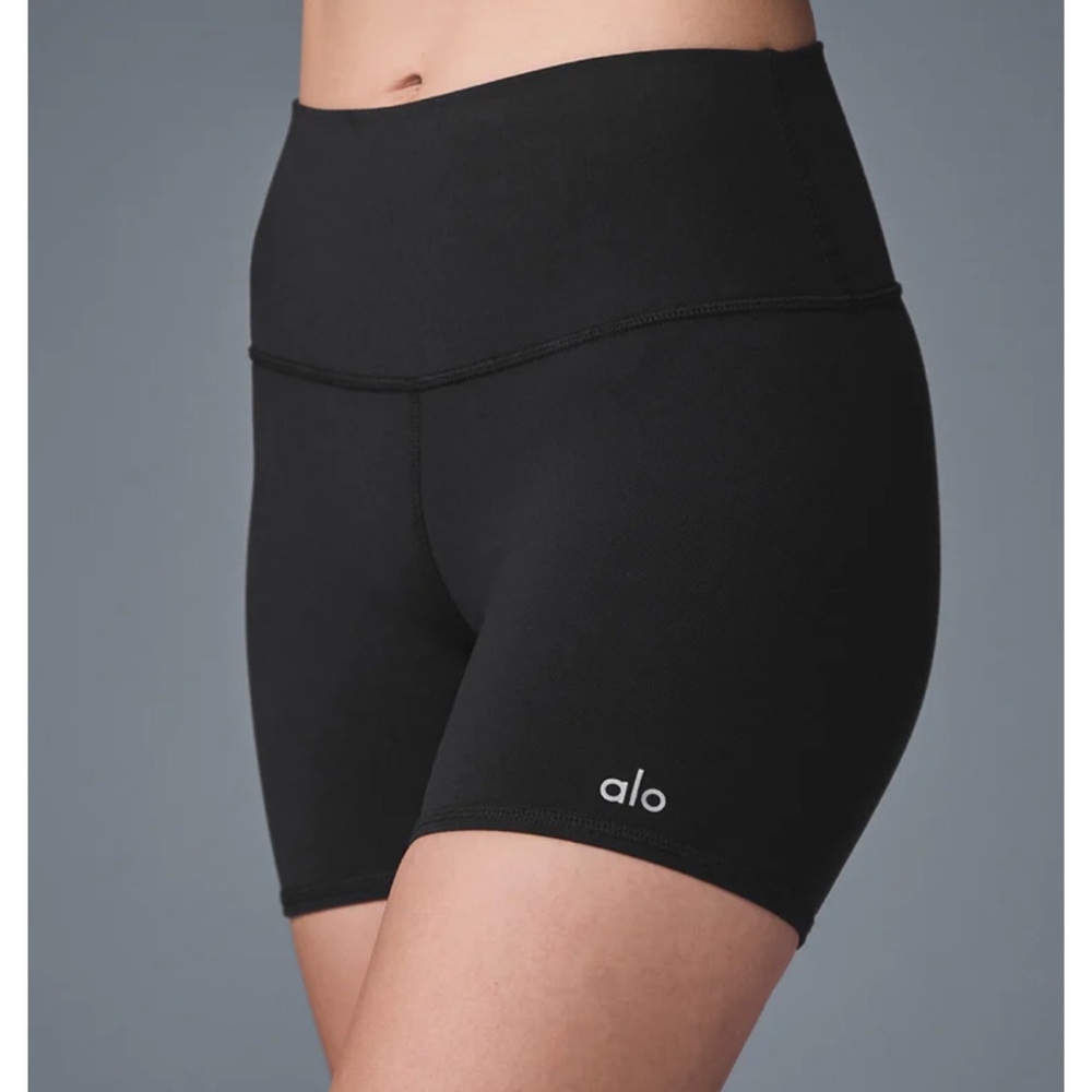 ALO Yoga Women's Black Bike Shorts